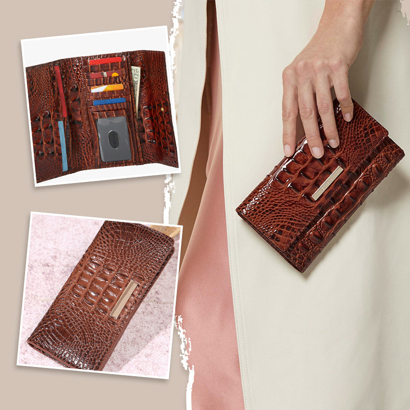 wallet with crocodile pattern