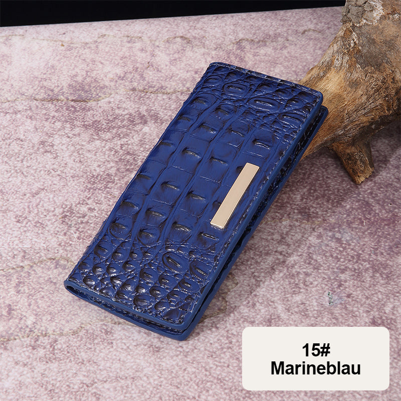 wallet with crocodile pattern