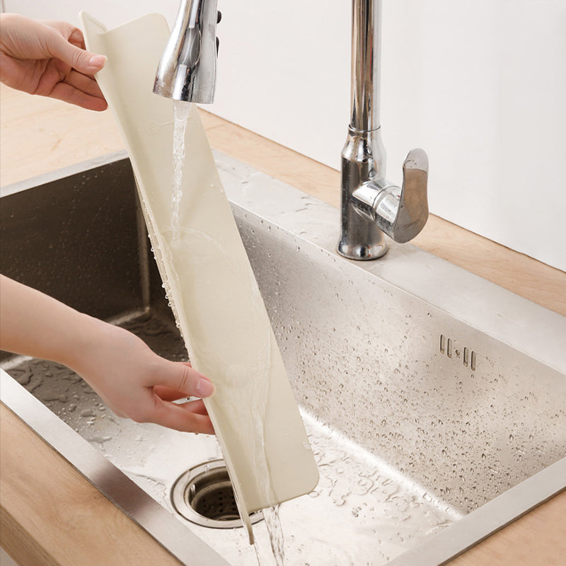 Protector de silicona contra salpicaduras de agua para el fregadero de la cocina