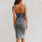 Vestido ajustado de mezclilla con tirantes y cuello en U para mujer