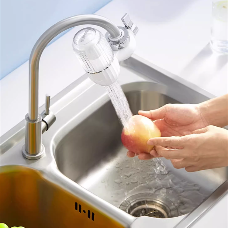 Para la salud de tu familia* Purificador de agua para grifo radiante con filtración de cinco capas