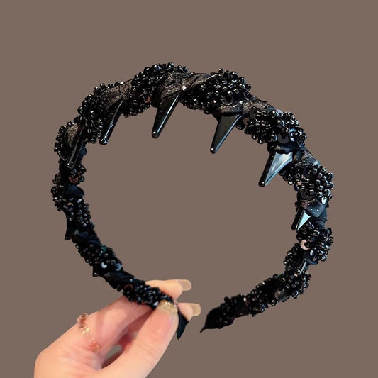 Bonita diadema de cuentas negras para uso diario
