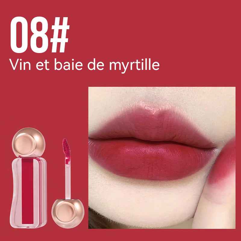 Brillo de labios mate ligero y duradero.