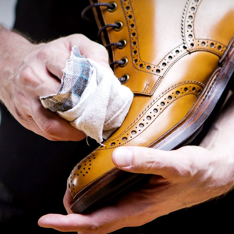 Crema para zapatos neutra universal con esponja