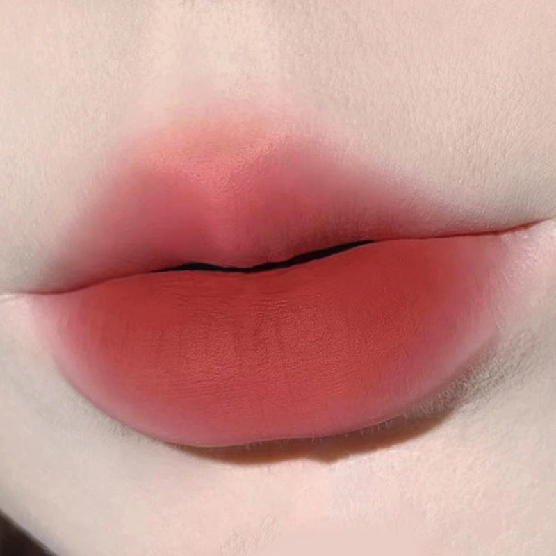 Brillo de labios mate giratorio, suave y duradero