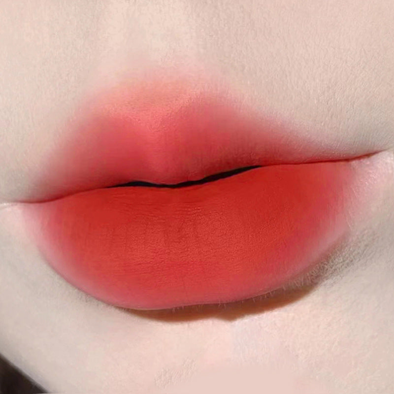 Brillo de labios mate giratorio, suave y duradero