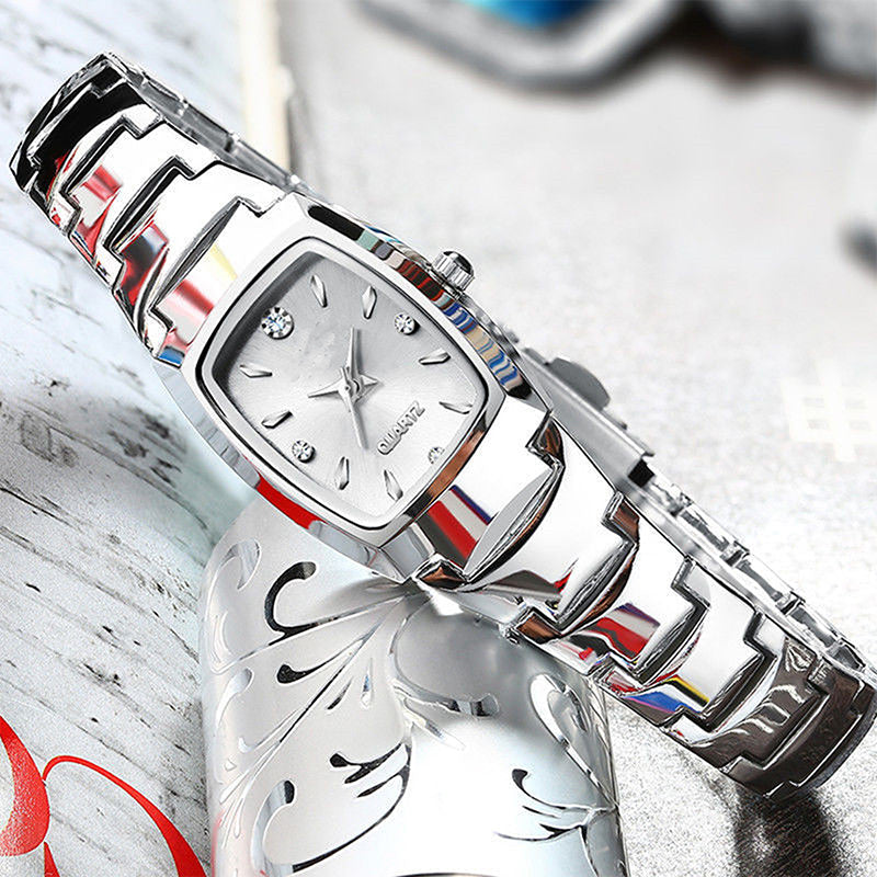 Reloj elegante e impermeable para mujer