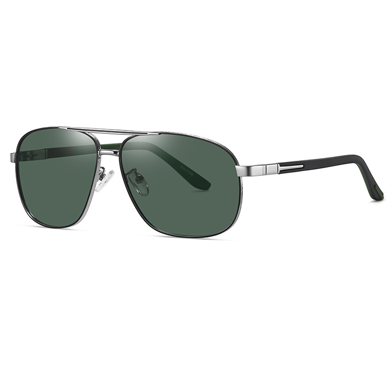 👓Gafas de sol polarizadas para exteriores: bloquean el deslumbramiento y reducen la fatiga visual. Almohadillas nasales de silicona suave y puntas de las patillas texturizadas. Cómodas de usar todo el día. Una visión clara para cada salida. 🚗