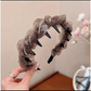 Diadema elegante de malla con flores y pinzas para peinar.