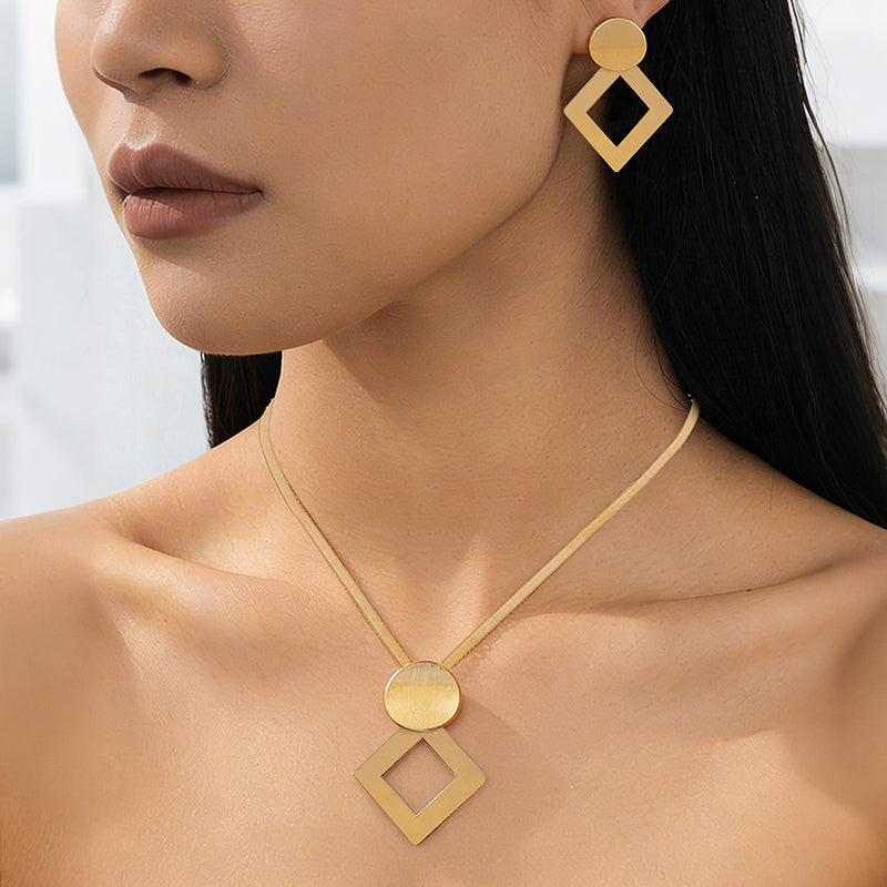 💫 ¡TIEMPO LIMITADO 55% DE DESCUENTO! ✨ Set de joyería geométrica moderna – Bañado en oro, ligero, elegante 🔶